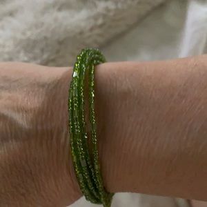 ❤️Bracelet! Green Colored Shiny !